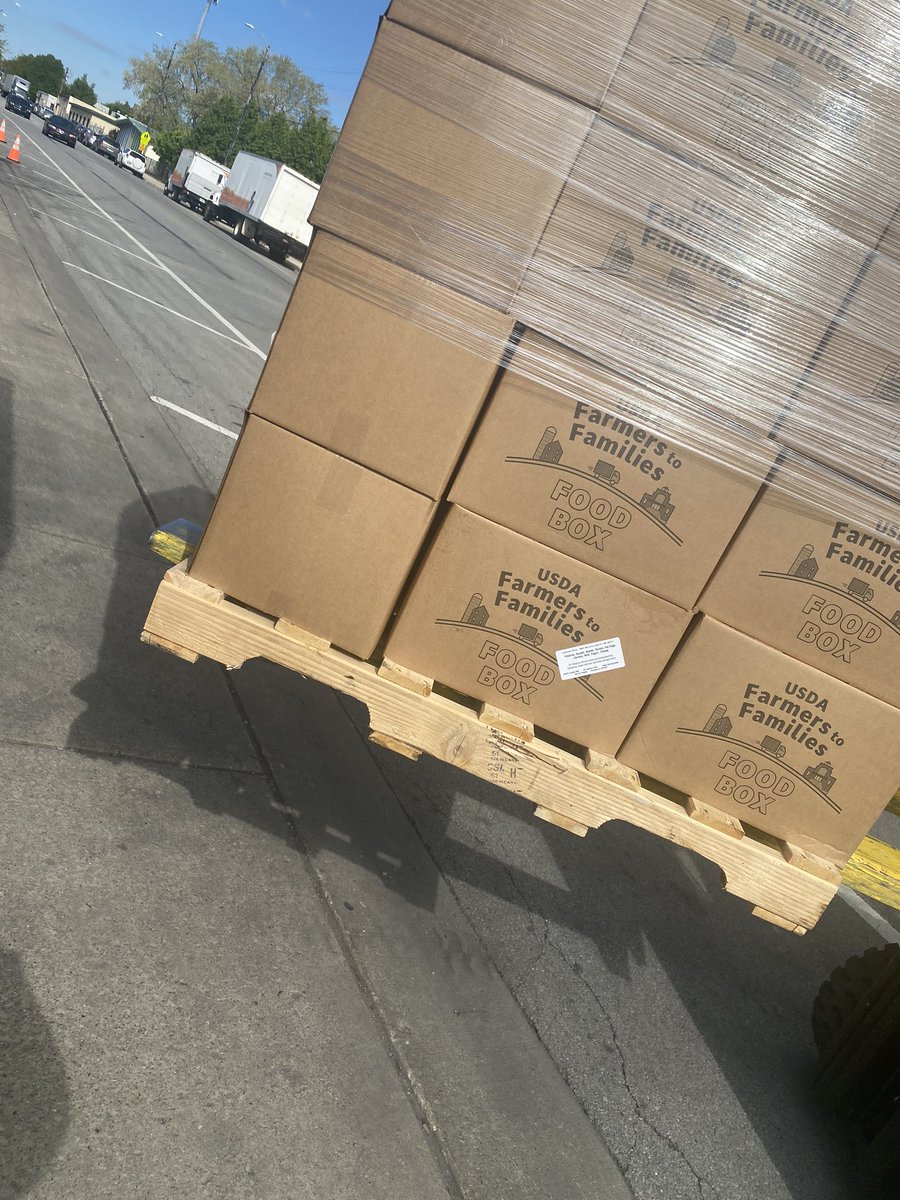 Every Tuesday The Helen &amp; Joe Foundation contributes 200 Farmers to Family boxes and 200 meal kit bags to St Rita Food Pantry!!