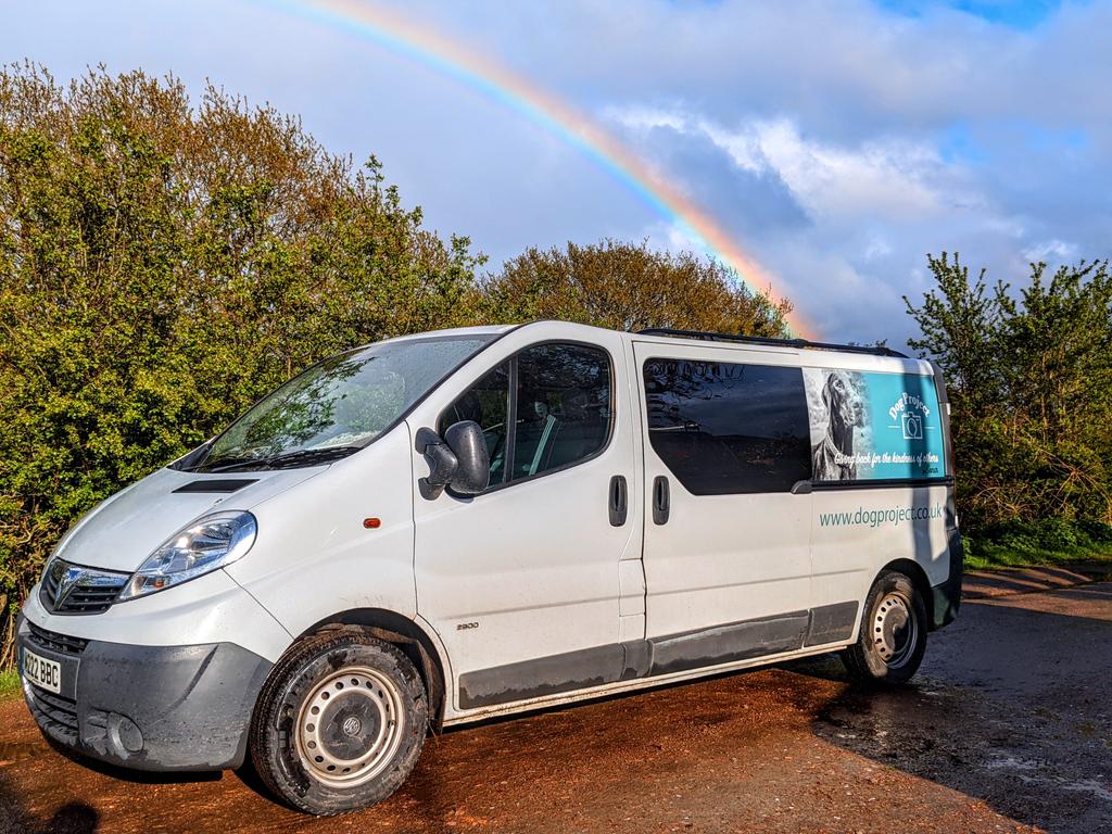 TheDobermanns's tweet photo. This just about sums my day up, glorious. #DogProject van. #Rainbow #MyPotofGold https://t.co/DTw9E7JV2T