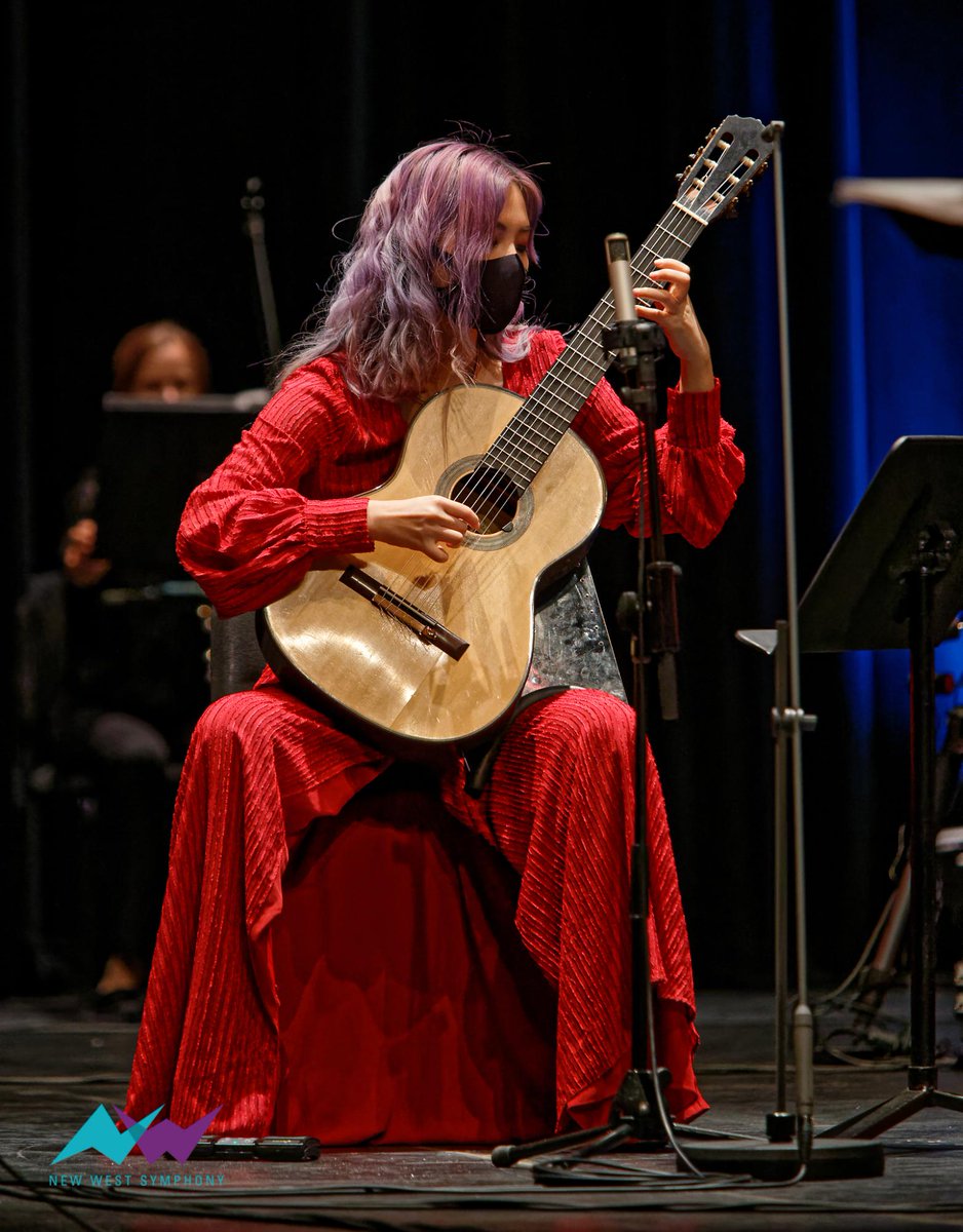 .<a href="/NewWestSymphony/">New West Symphony</a> announces the next concert festival of our reimagined 2020-2021 Global Sounds. Local Cultures season – A Tour of Mexico (May 20-23, 2021).

Learn more here: newwestsymphony.org/2020-21-virtua… 

Photo: Guitarist Jiji Kim by Eugene Yankevich
