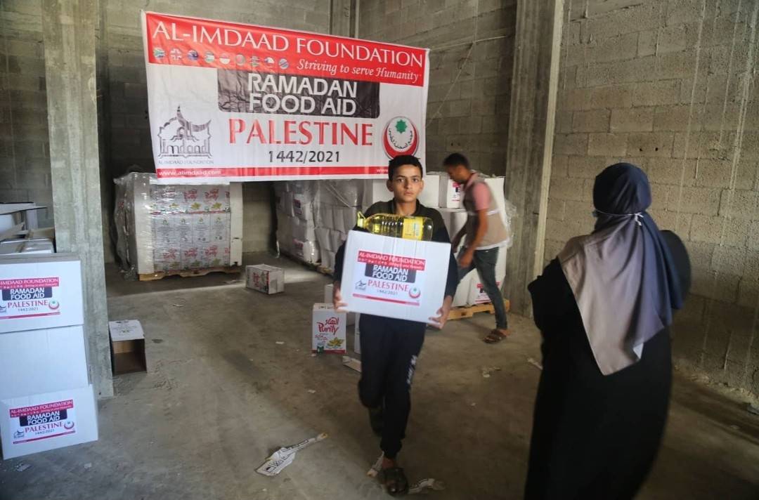 Alimdaad_UK's tweet photo. Ramadan food aid continues to be distributed to needy families in the Gaza Strip with your support. May Allah Almighty bless all those who contributed to alleviating the difficulties of these struggling communities.
#alimdaad #gaza #ramadanfoodaid #seekallah #hampers https://t.co/WhxWeovcEi