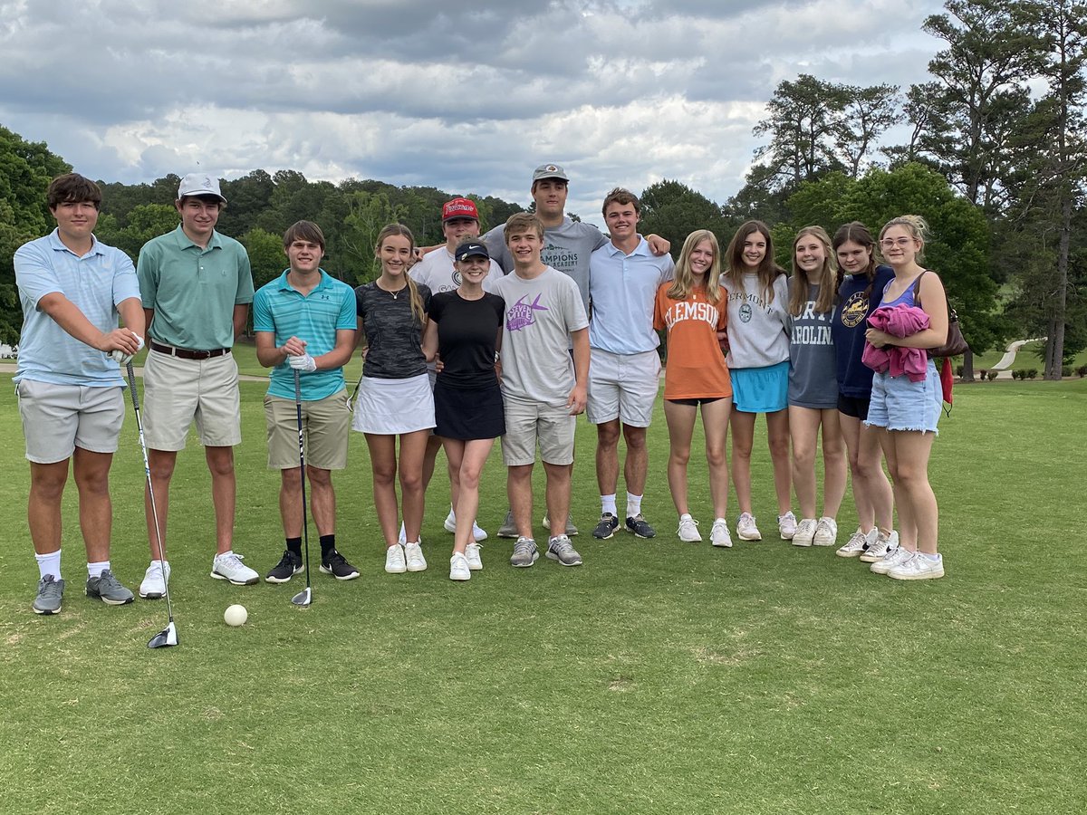 AcadGolf's tweet photo. Great senior night and Anderson Cup event! Thanks to all who came out and supported. Congratulations to our seniors and to Meredith Bennett for winning the Anderson Cup with a 3 under 33. https://t.co/uBhvKOr4mn
