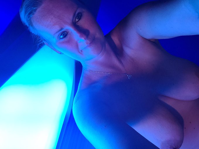 Who's tanning on tatty Tuesday? https://t.co/F59areqnY6<a href="/tag/mvsales"class="tags"><span>#mvsales</span></a>