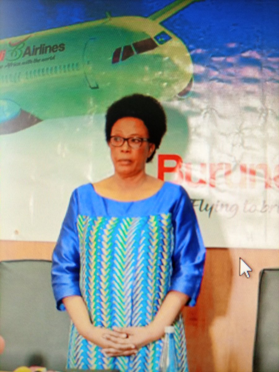 24Burundi's tweet photo. 🔴Alerte infos. Et enfin. Bururi vient d'avoir un ministre. La Nouvelle Ministre du Commerce Capitoline Niyonizigiye est originaire de Bururi .Elle remplace celle qui a été destituée originaire de Bubanza..Quand Bubanza est substituée par Bururi ce n'est pas la première. https://t.co/ygHmjZDYSW