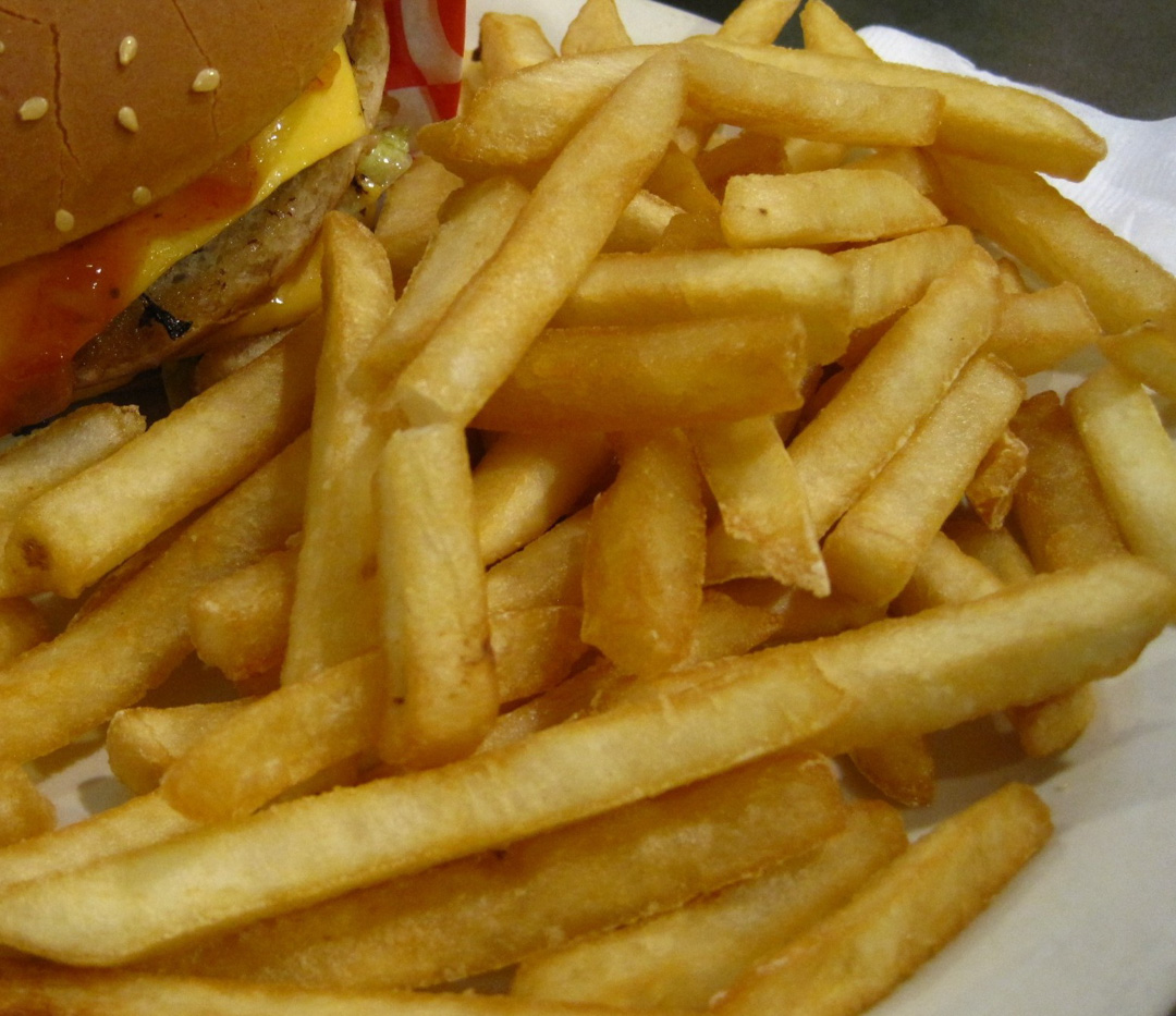 TheHotPotatoDal's tweet photo. Visit our website to read up on our menu options such as Baked Potatoes, Loaded Fries, and Catering so you know who we are and what we serve! #TheHotPotato #RoanokeTX https://t.co/ZXXW4dYspv https://t.co/HNaO7lHToa