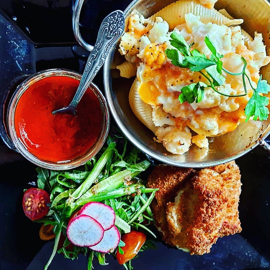 Another idea from the finest mash direct range. Cheese and onion potato croquettes. A cauliflower conchiglioni cheese a seasonal salad served with a homemade tomato ketchup. #simpletastyhealthybypw #mashdirect