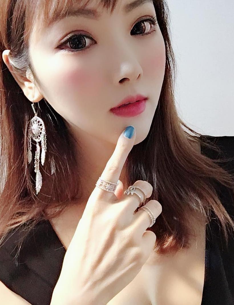 Nov69976's tweet image. 髪の毛切りました