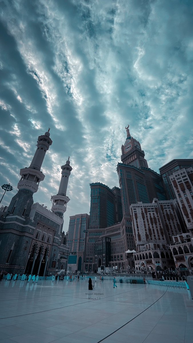 m_d_sj's tweet photo. إني إذَا ناديتُ ربّي أرتوي
وأحسُّ دفءَ الأمنِ في أضلاعي .. 

#مكة_المكرمة  
#تصويري https://t.co/NJvFYW4bCv