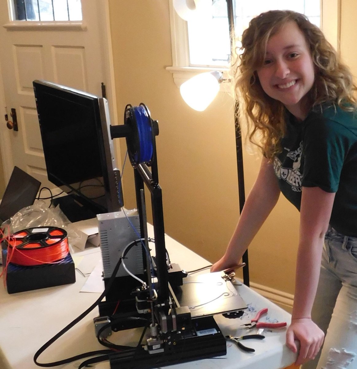 ICDGTF's tweet photo. https://t.co/rQmjL4vx6E
2021 #Beaubiden Memorial Scholarship recipient Margaret Atkins and her incredible 3D printer that was used to print COVID-19 PPE for medical facilities! Read more about Margaret and all of our scholarship recipients at https://t.co/acwSCUS5Jr #icdgtf https://t.co/U2S6AClvlc