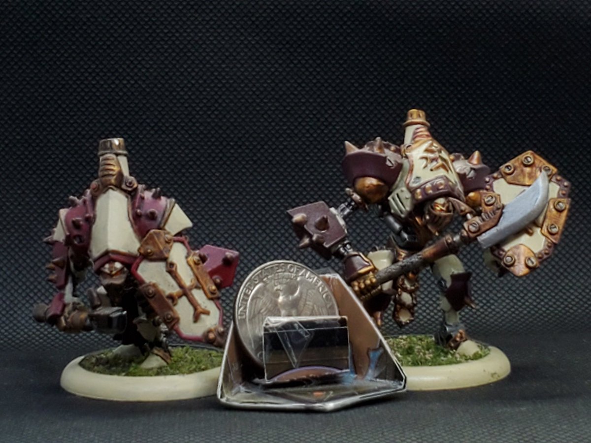 empryme's tweet photo. So I clearly missed #MiniatureMonday proper. So uh, here are some #Revenger light #warjacks. First up: the classic metal sculpt. The Revenger is a solid arc node; arguably the best light arc node thus far.
#p3paints #WARMACHINE #ProtectorateofMenoth https://t.co/2XoINECcNj