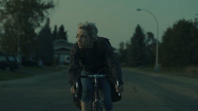 theloniousmccoy's tweet photo. "Come True" was fucking dope. Slick cinematography, VFX and sound track. The story centered around sleep paralysis dope with the first half really building thick atmosphere. This shit is real art made with the medium of film. This shot tho? 👌🏾 https://t.co/8104KEy9j7