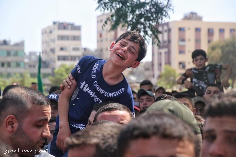 Bu çocuğun feryadında boğulursunuz inşAllah kahru perişan olasın İsrail.
#AksadaBaskınVarr