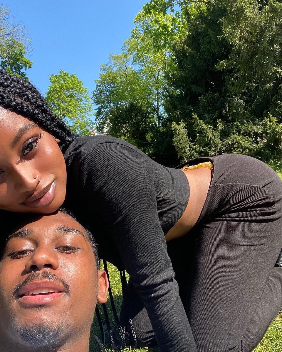 blacktwiterthrd's tweet photo. Must be nice 🤧🖤 https://t.co/ETt6GFgBUH
