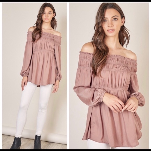 izzylash's tweet photo. So good I had to share! Check out all the items I'm loving on @Poshmarkapp #poshmark #fashion #style #shopmycloset #calypso #urbanoutfitters: https://t.co/j13nhnJexZ https://t.co/MYIVUpc0ov