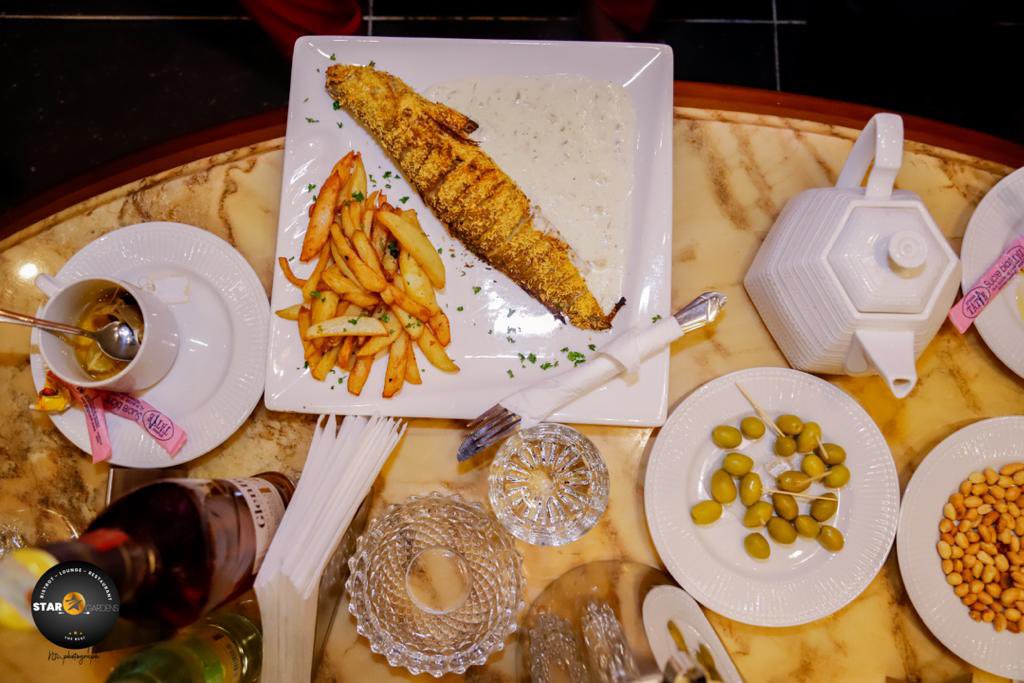 gardens_star's tweet photo. Le Star Gardens est un bistrot-lounge-restaurant situé à Bonamoussadi cheval blanc, en face de la pizzeria « les cèdres », il est ouvert 7j/7 à partir de 12h.
 
Nous vous offrons des plats gastronomiques dans une ambiance somptueuse, et agréable.1️⃣⤵️ https://t.co/bHpJt1J7BH