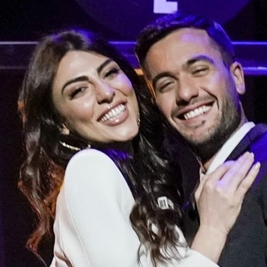 Non_misbilancio's tweet photo. Cioè praticamente questa é una preview della foto di nozze?! 
Morta io! ❤️
#prelemi https://t.co/0E2CusRLAy