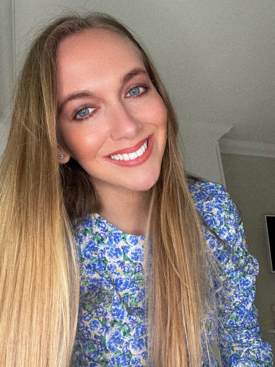 TheBethSherburn's tweet photo. Sending you love! 🤍 https://t.co/iXM4fCWzxv