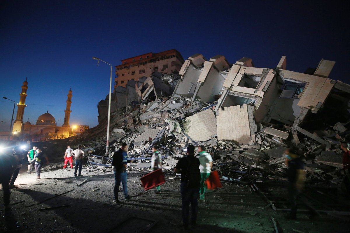 aa_balkans's tweet photo. Izraelski ratni avioni uništili stambeni soliter u Gazi https://t.co/zrVm5xMAt1 #Gaza #Hanadi https://t.co/spphydr4UH