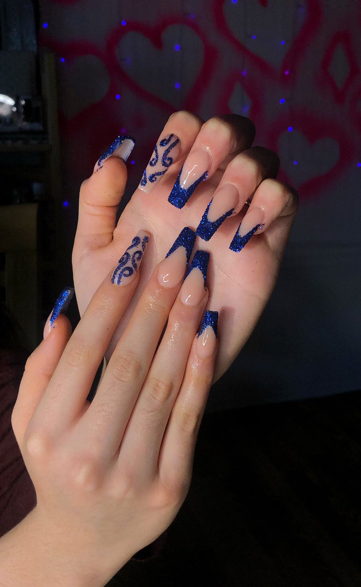 ooonailzz's tweet photo. First prom set for 2k21. I’m over obsessed. 🤩🥶 #prom2k21 https://t.co/lLltF7HPtw