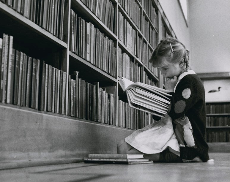 Are you looking for a place to learn more about the contributions and achievements of #Asians of #Canadian descent this #AsianHeritageMonth? Take a look through our list of designations of Nationally Historic Events + People: pc.gc.ca/en/culture/mpa…  📷: <a href="/LibraryArchives/">Library and Archives Canada</a>