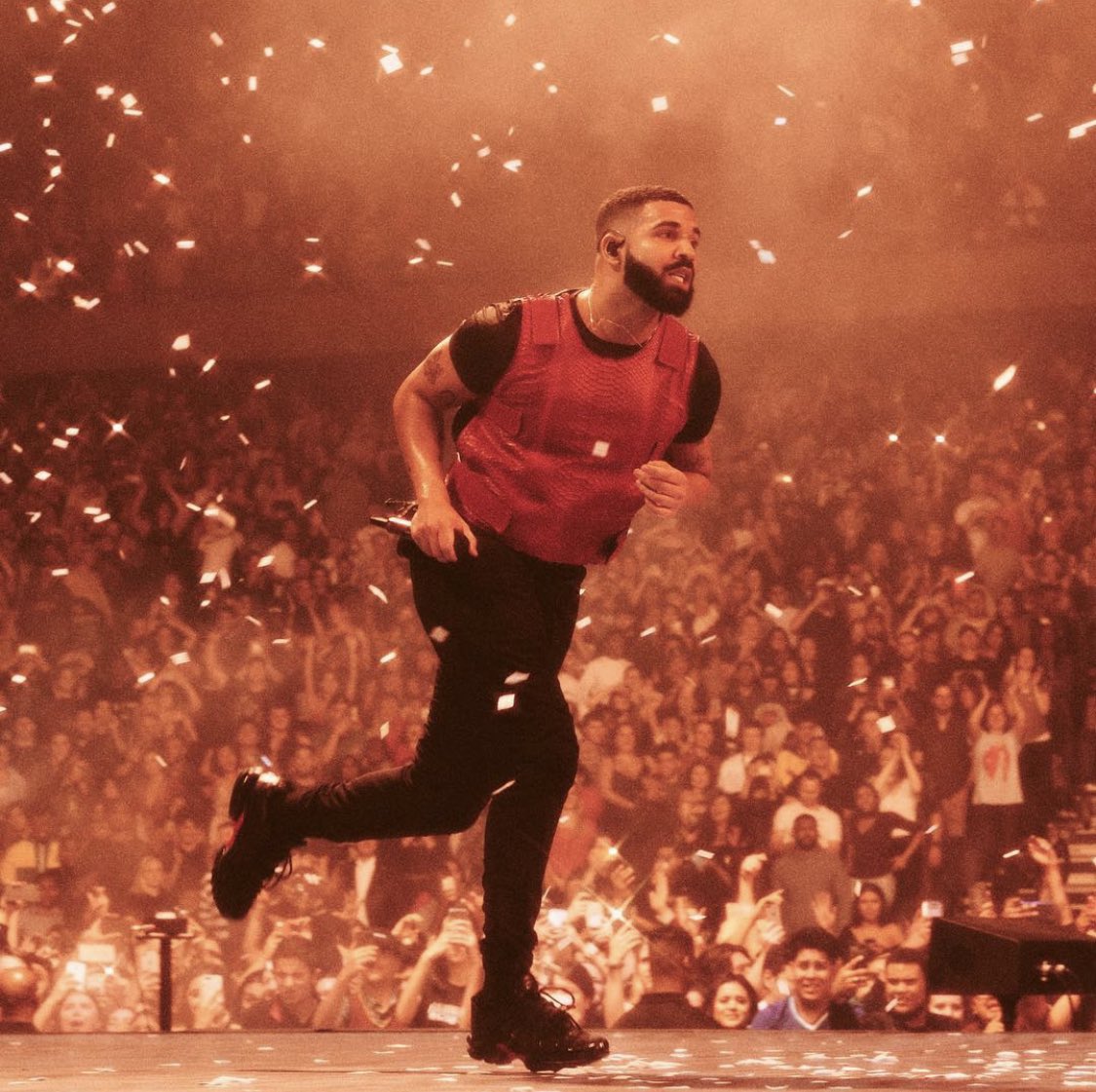 HotFreestyle's tweet image. Drake has been named Artist of the Decade by Billboard 🐐