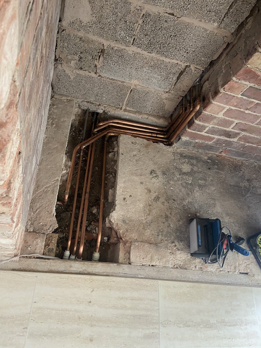 Ste_Clifford's tweet image. Aaaa that’s better #plumbing #neatwork 🔧🔨