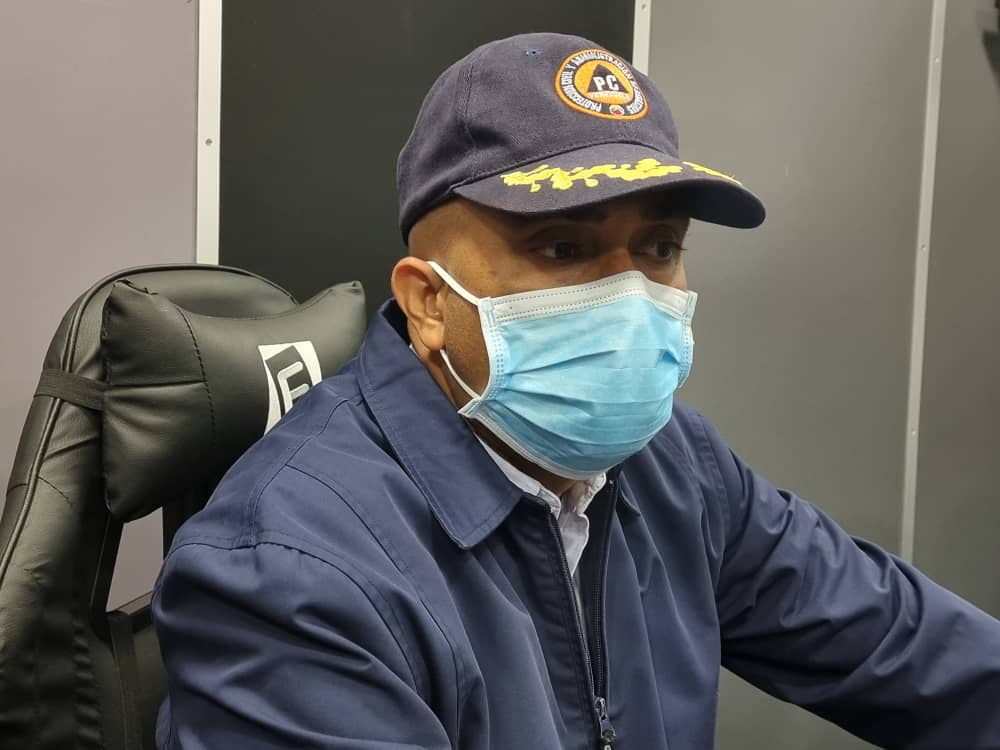 👉 El Gobierno Nacional trabaja articuladamente todo lo relacionado con la prevención en materia de lluvias, donde se destaca la unión cívico-militar-policial, dijo el Viceministro de Gestión de Riesgo y Protección Civil, Eduardo Hurtado.

#MPPRIJP
#LaCovidNoDiscrimina