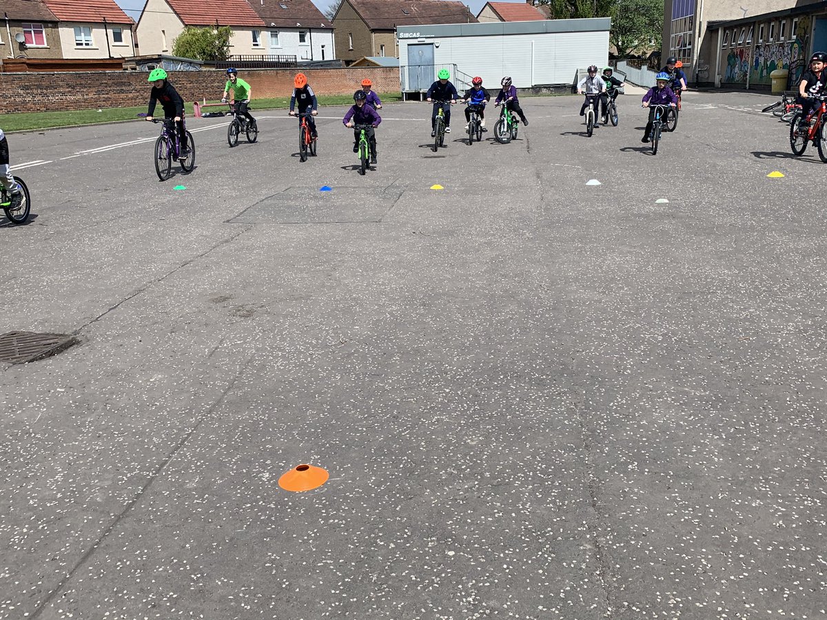 MrsSwanBX's tweet photo. Bikeability Level 1 - During session 2, we learned how to use our brakes correctly and about slow speed control. We took part in a βcircle stopsβ activity and a slow speed race π²@BPSTonge_Miss @BikeabilityScot @CyclingScotland #BPSBikeability #BikeabilityScotland #Level1 https://t.co/NN29u6YAe4