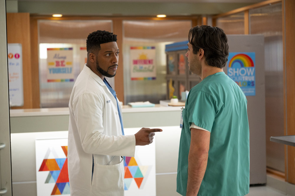 WPTV's tweet photo. Reynolds treats a young patient with deadly heat stroke on an all-new #NewAm, starting in just a few minutes watch WPTV. https://t.co/e6yEQaLAVW