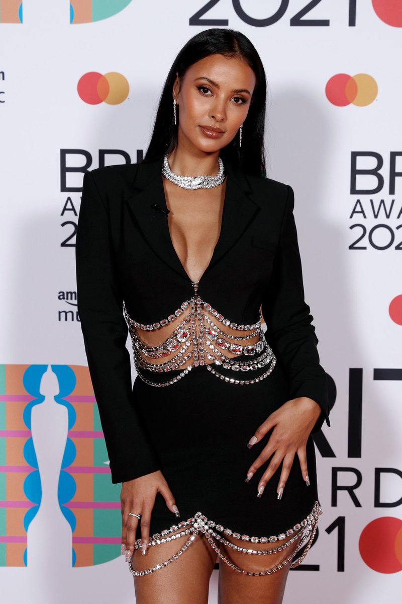 PauseHerTweets's tweet photo. Maya Jama looking like a BOSS in Area NYC at the #BRITs https://t.co/4STUl8TtLJ