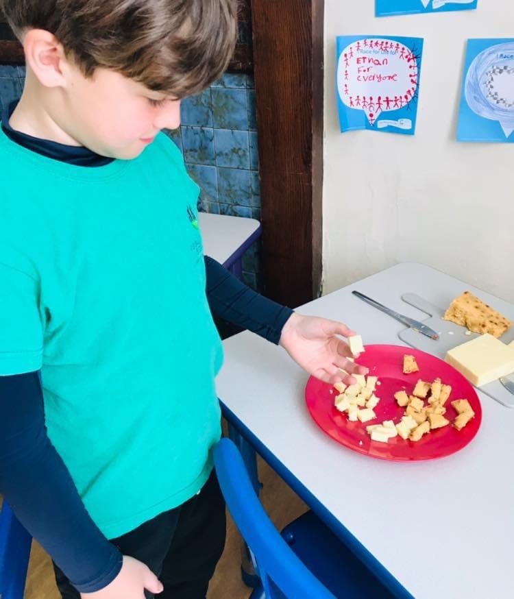 abbot_way's tweet photo. Happy Somerset Day!
Done โThe #abbotsway Wayโ with our flags hoisted high ๐ฆข๐ฟ๐ก๐ด
#cheddarcheese tasting, #apple juice, a game of #skittles along our #outdoor alley and a quick dip in the #RiverBrue for #Apollo ๐พ and our #JointHeadsInWellies ๐ง๐๐ณ๐ฆ
#mysomersetflag https://t.co/KL0EdqeL4q