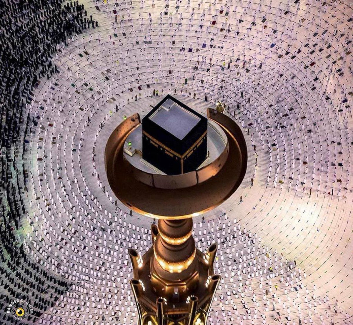 نسأل الله أن يتقبل منا الطاعات وان يعيد علينا رمضان أعوام ونحن في أتم الصحه والعافيه