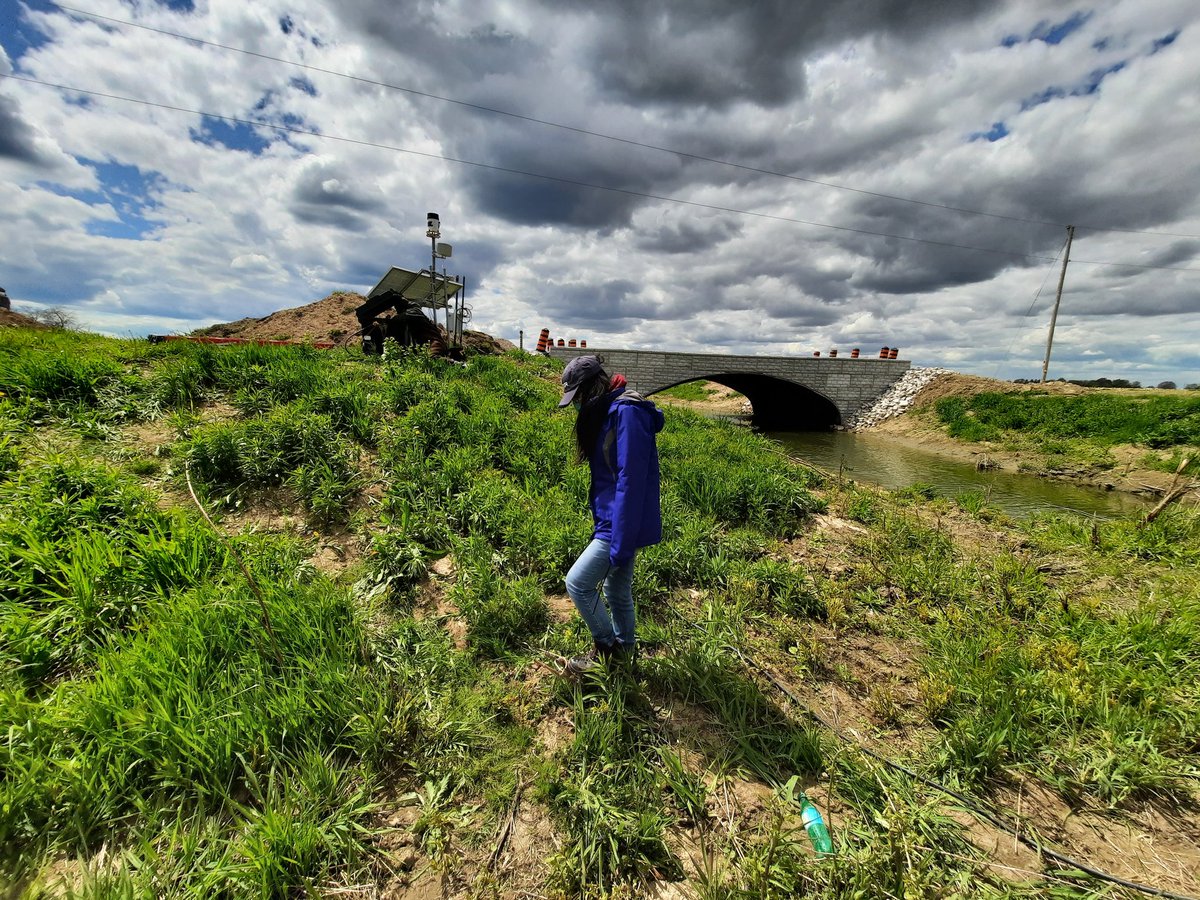 ErieWatch's tweet image. A fantastic day to begin 2021 field work! Real-time nutrient analysis re-initiated... #phosphorus #sourcetracking #sediments @RAEON_ @WeisenerLab @MundleLAB