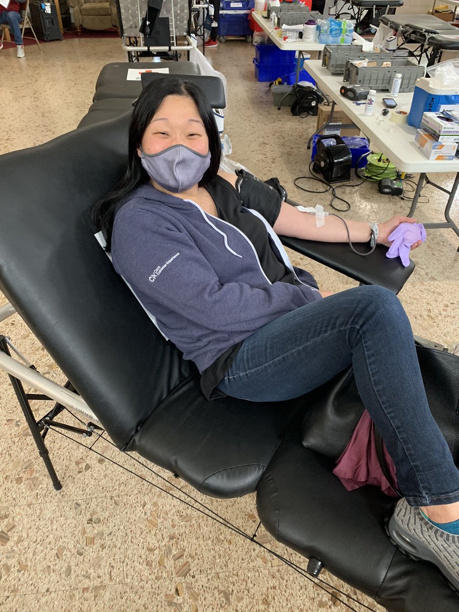 mollynch's tweet photo. Ever since my mom was diagnosed w/ cancer in 1994 and needed countless transfusions, my dad has donated blood every chance he could. He’s actually completing his screening right behind me. Proud to carry on the tradition! @RedCross #ciscocx @WeAreCisco #Time2Give https://t.co/tbA5XtS12h