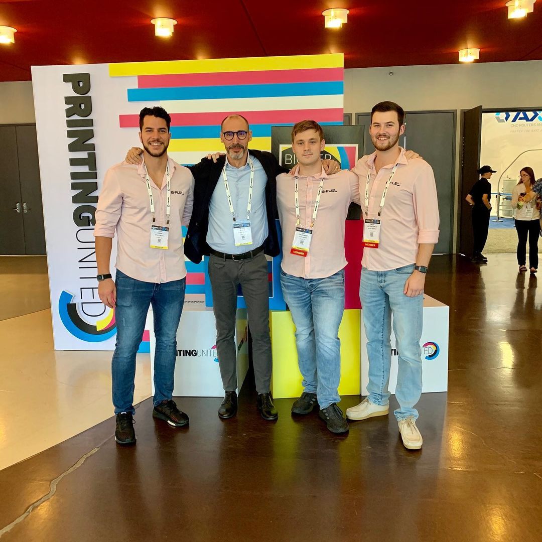 PRINTINGUnited's tweet photo. All smiles from the @bflexamerica crew at #PRINTINGunited 2019! #PRINTINGindustry #PRINTINGevents #PRINTINGcommunity https://t.co/3V28iuMf8M