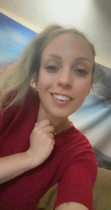 What&rsquo;s something you&rsquo;re grateful for? I&rsquo;m grateful for you 😘 https://t.co/0JQpl9oZHG<a href="/tag/mvsales"class="tags"><span>#mvsales</span></a>