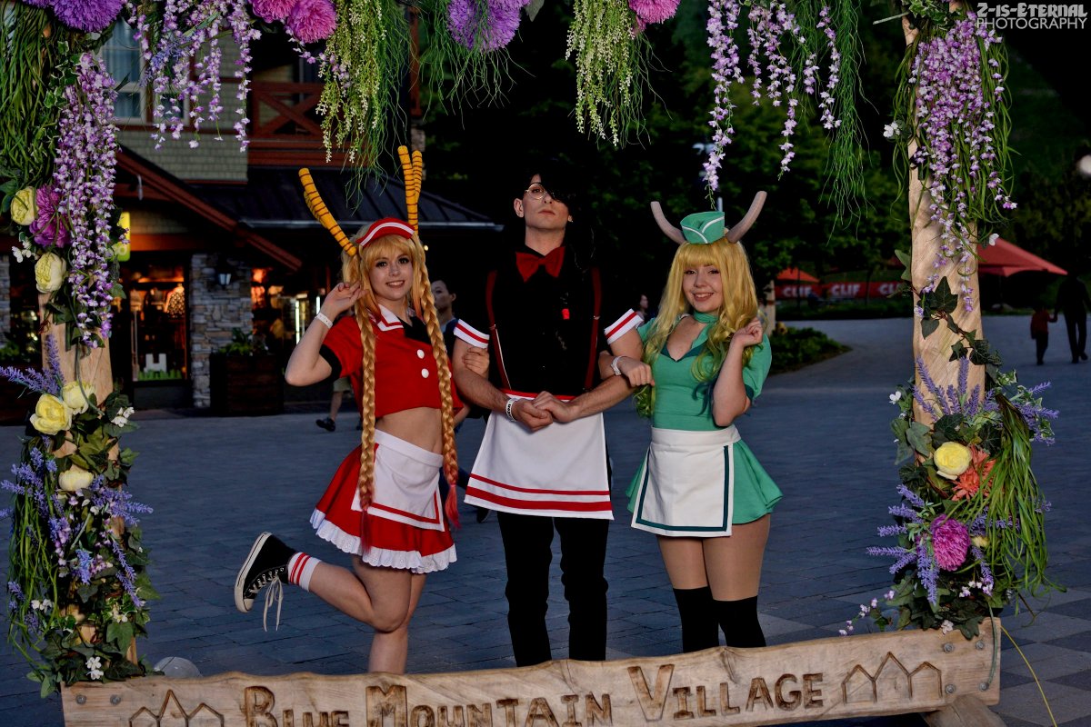 ZisEternal's tweet photo. Some hallshot Maids for May
#cosplay #maid #MaidDay #MaidWeek #yeticon #colossalcon #RITSnowFest #DragonMaid https://t.co/fm5SojiviS