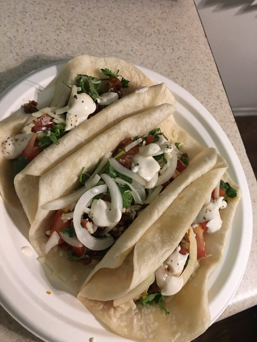 Spiderberries's tweet photo. I’ve been cooking at home every day for the past few weeks and damn am I proud of what I’ve been making ❤️ even tho my sauce looks cremey af 😤 #saucy https://t.co/fc6HTO3oFt