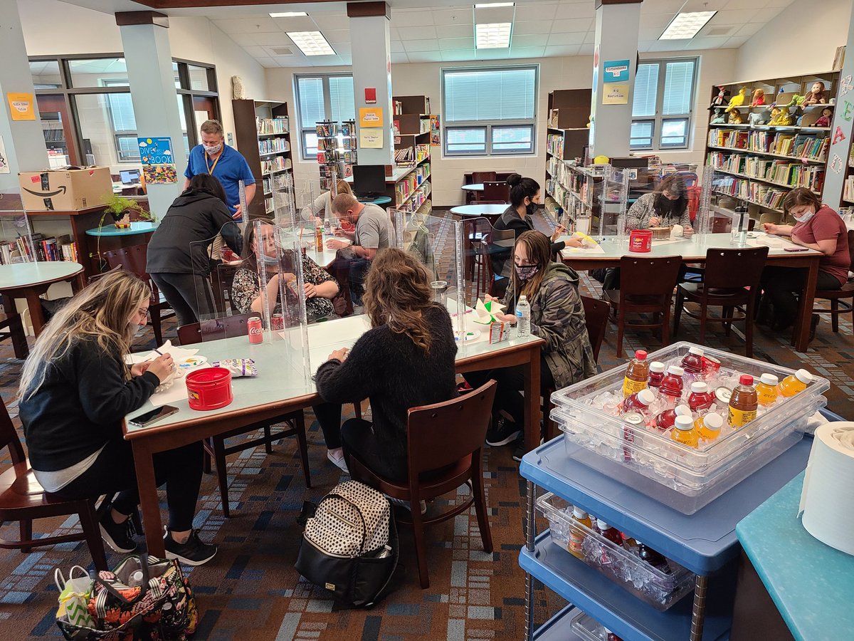 HCBBadger's tweet photo. Take the time to take care of those who take care of others! @warrenschools #sel #paintwithfriends https://t.co/F2YMrkorJU