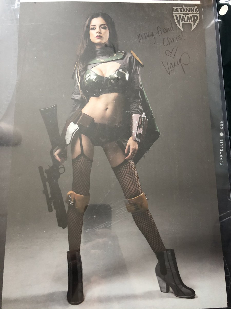 SL5146's tweet photo. Day 129 of #MySWCollection366 is the print I received from @Vamp at @FANEXPOVAN in 2018. https://t.co/BtmHhOHrUc