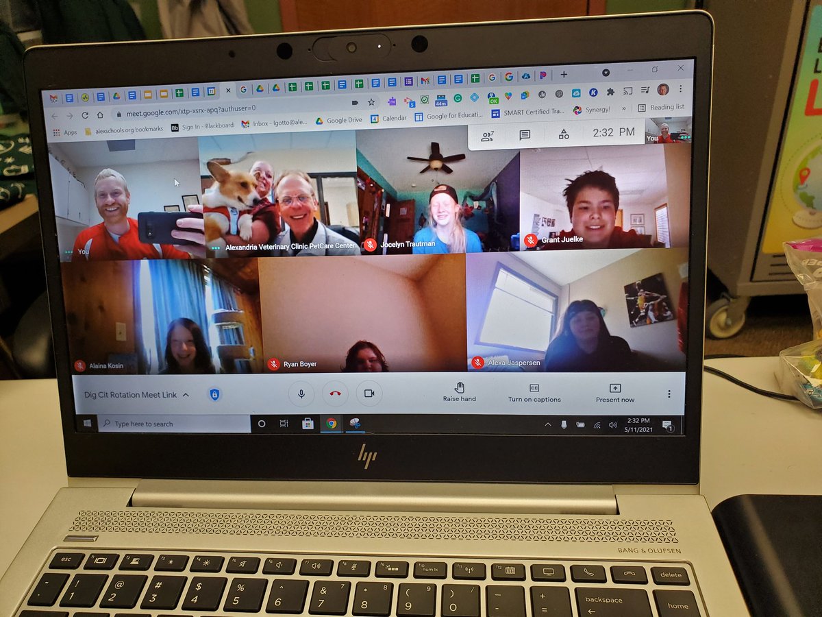 Fun having Vet Mark Christenson speak about his career to one of our 6th grade Careere classes!