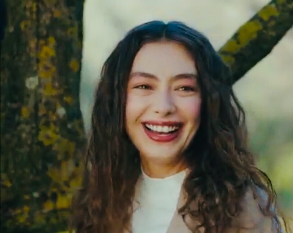 KkDenizKz1's tweet photo. Nokta.

#SefirinKızıVeda https://t.co/AR2eCYDl7B