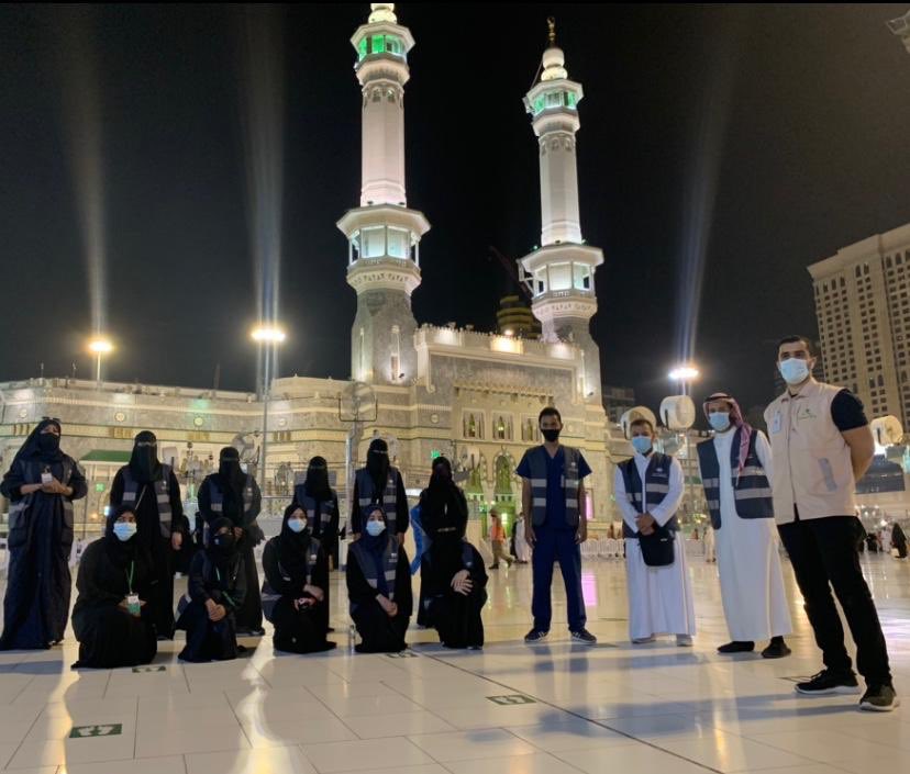 bsdf231's tweet photo. تشرفت خلال شهر رمضان المبارك ..
بقيادة حملة الرصد السلوكي بالمنطقة المركزية مع أبطال التطوع الصحي ..

شكراً لكم جميعاً على عطائكم وجهودكم التي يعجز اللسان عن ��كرها وتقديرها ..

فخور بكم يا أبطال 🌟♥️،،، 

#التطوع_الصحي 
#مكة_المكرمة 
#رمضان_كريم 
#كل_عام_وانتم_بخير https://t.co/6dcgyKbtih