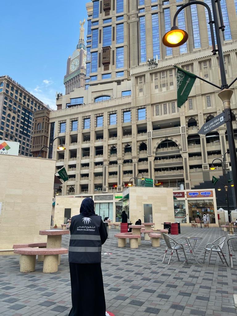 bsdf231's tweet photo. تشرفت خلال شهر رمضان المبارك ..
بقيادة حملة الرصد السلوكي بالمنطقة المركزية مع أبطال التطوع الصحي ..

شكراً لكم جميعاً على عطائكم وجهودكم التي يعجز اللسان عن ��كرها وتقديرها ..

فخور بكم يا أبطال 🌟♥️،،، 

#التطوع_الصحي 
#مكة_المكرمة 
#رمضان_كريم 
#كل_عام_وانتم_بخير https://t.co/6dcgyKbtih