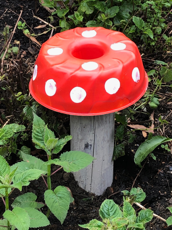 Pam & Brittany tweet media