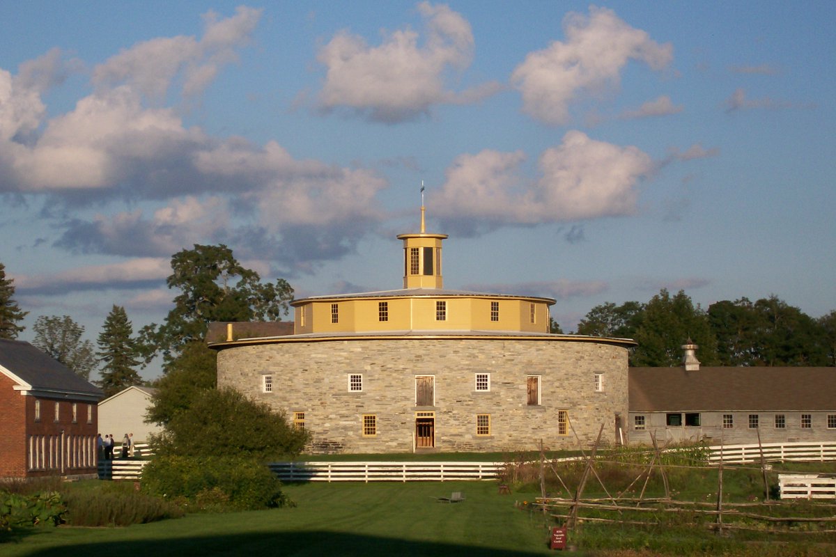HancockShaker's tweet photo. "A good farm is recognized as good partly by its beauty." ~ Wendell Berry
#farm #FarmLife #shaker #berkshires #PittsfieldMA #Discovertheberkshires #hancockshakervillage #visitMassachusetts #barn #roundbarn #stonebarn #beautifulday #westernma #spring https://t.co/I4s5ynBCJ3