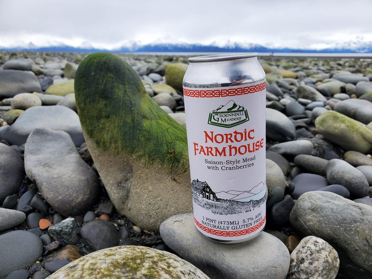 🏔 Havoc and Groennfell are on the shelves in a new state 🤔 Can you guess where based on the photo?

📸 Thanks Russ P. for the awesome pic!

#mead #meadery #meadistribution #landscape #photography #photooftheday #VT #vermont #bcorp #womanowned