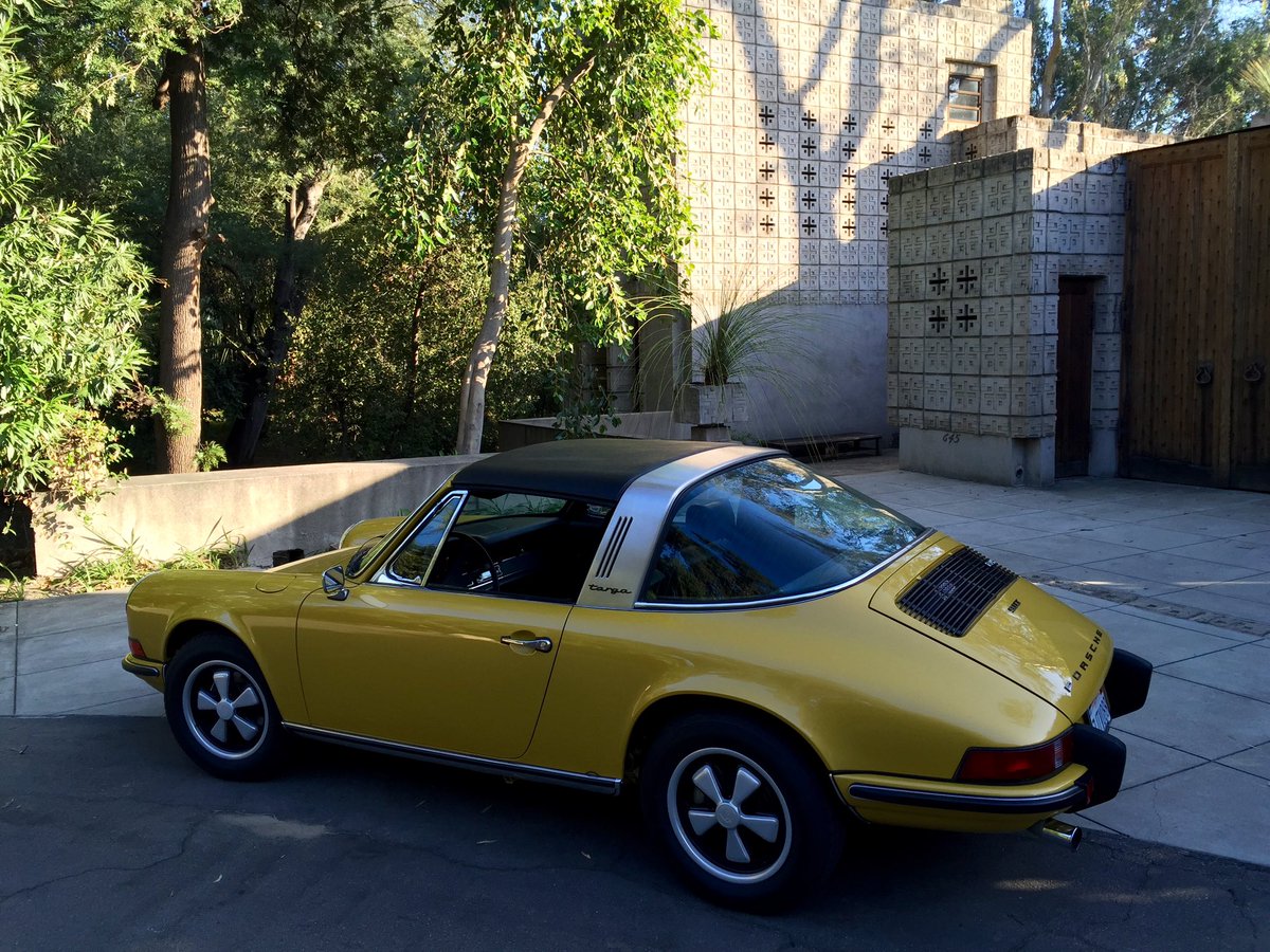 mgroff_'s tweet photo. Here’s to a golden #SoCal #targatuesday @Porsche #sportomatic https://t.co/esRlxCqgxz