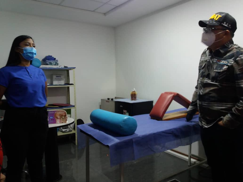jdavidcabello's tweet photo. Odontología, Fisiatría, Medicina General, además de Despistaje del Covid-19, se prestarán de manera gratuita para los funcionarios de @SENIAT_Oficial, quienes serán atendidos por profesionales de la salud, respetando los protocolos de bioseguridad para prevenir el virus. https://t.co/1QX9iHugZd