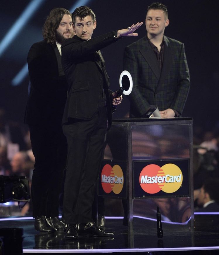 elenaemm3's tweet image. però questo rimane il discorso più ICONICO dei #brits2014 #brits2021