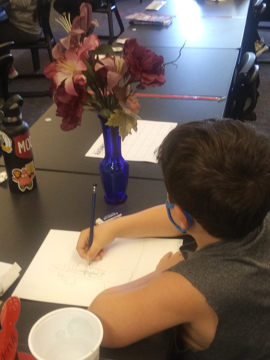 Herdman46's tweet photo. 1sr graders be like WOW! #madskills #stilllife #LU https://t.co/0nVqtWMMZs